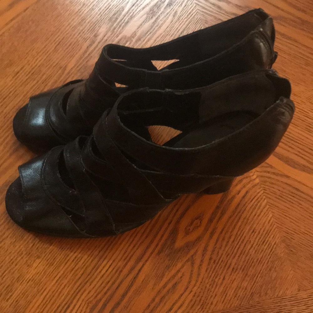 Aerosoles black high heel sandals